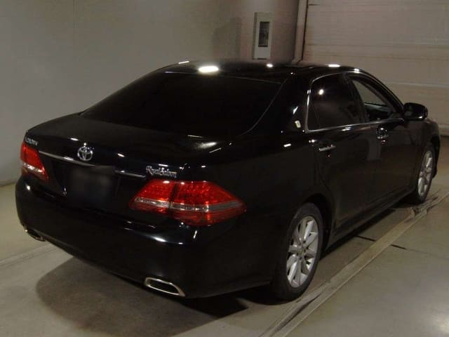 TOYOTA Crown thumbnail 2