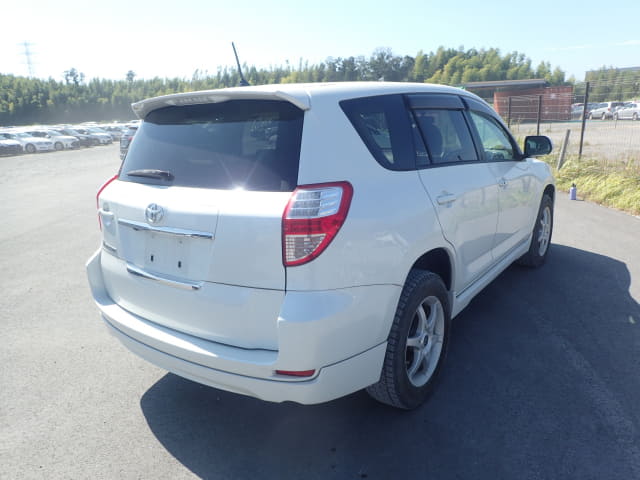 TOYOTA Vanguard thumbnail 5