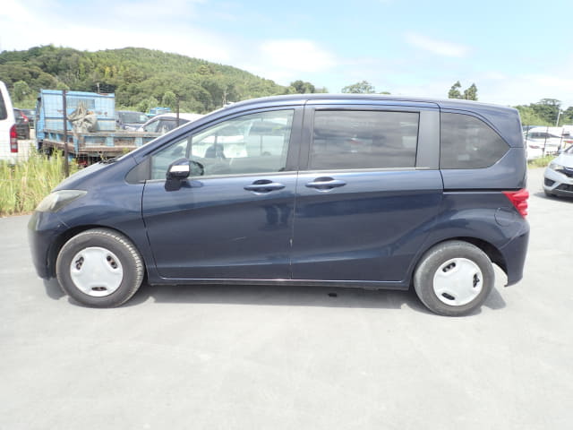 HONDA Freed thumbnail 2