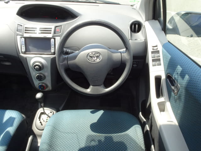 TOYOTA Vitz thumbnail 31