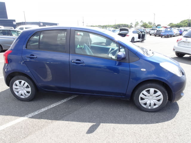 TOYOTA Vitz thumbnail 6