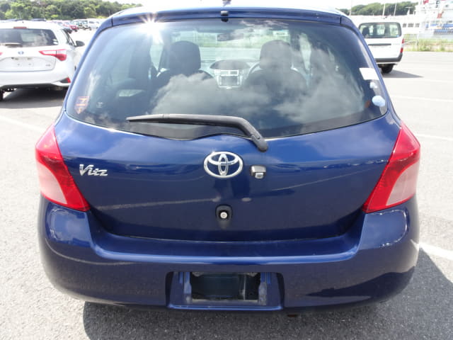 TOYOTA Vitz thumbnail 4