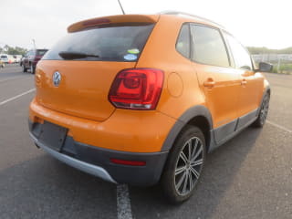 2011 VOLKSWAGEN Polo