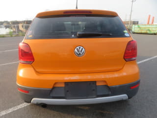 2011 VOLKSWAGEN Polo