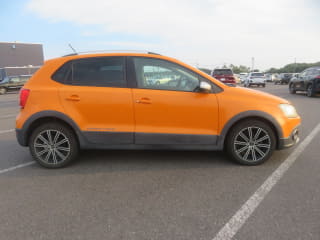 2011 VOLKSWAGEN Polo