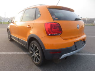 2011 VOLKSWAGEN Polo