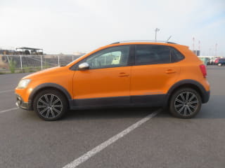 2011 VOLKSWAGEN Polo