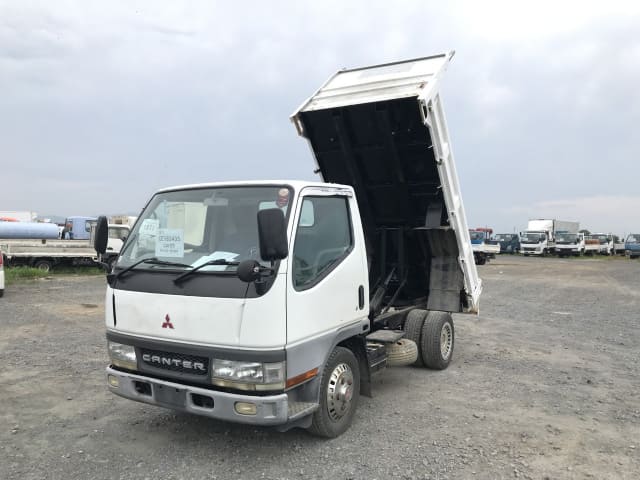 MITSUBISHI Canter;