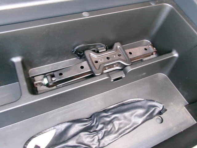TOYOTA RAV4 thumbnail 30