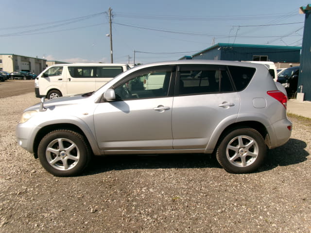 TOYOTA RAV4 thumbnail 2