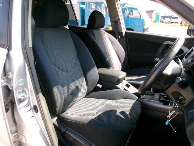 TOYOTA RAV4 thumbnail 25