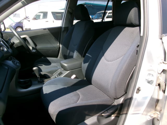 TOYOTA RAV4 thumbnail 26