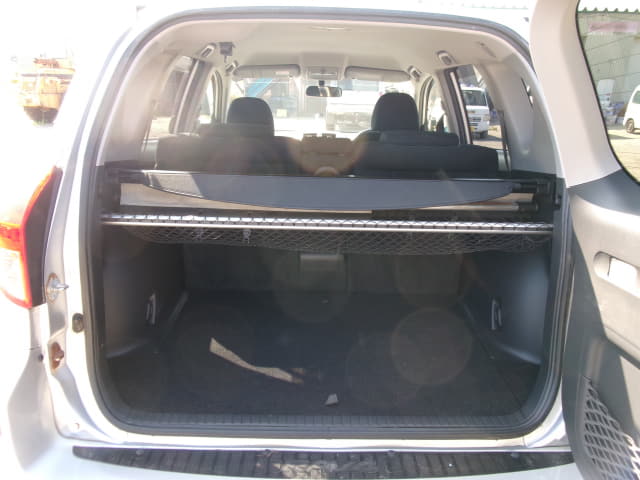 TOYOTA RAV4 thumbnail 28