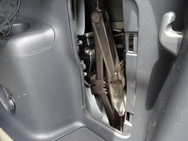 TOYOTA Vanguard thumbnail 30