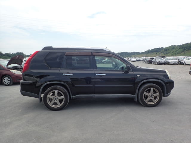 NISSAN X-Trail thumbnail 6
