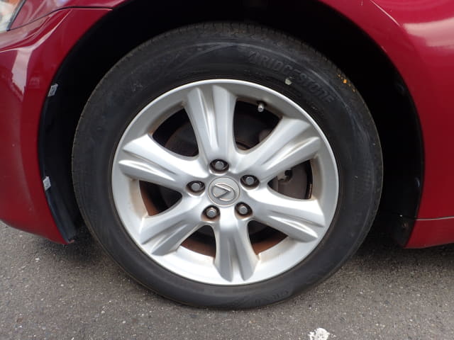 LEXUS IS thumbnail 9