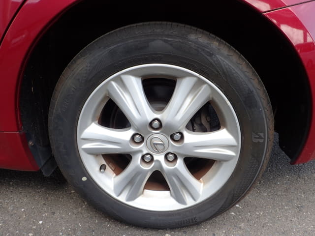 LEXUS IS thumbnail 10