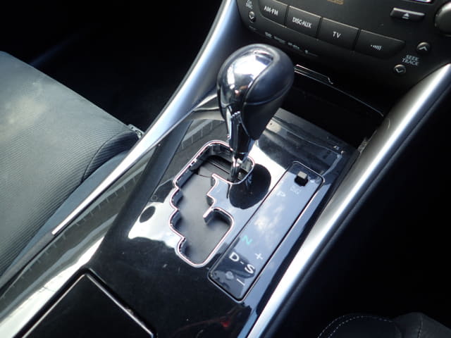 LEXUS IS thumbnail 35