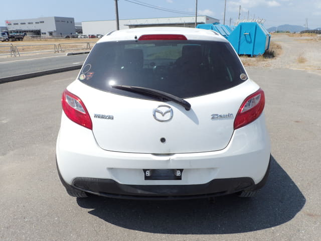MAZDA Demio thumbnail 4