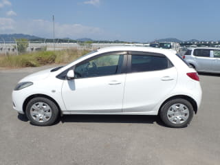 2010 MAZDA Demio