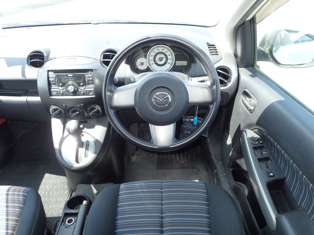 MAZDA Demio thumbnail 32