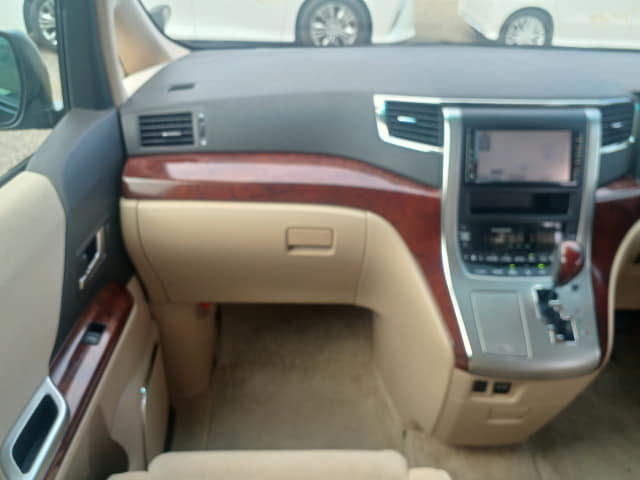 TOYOTA Vellfire thumbnail 32