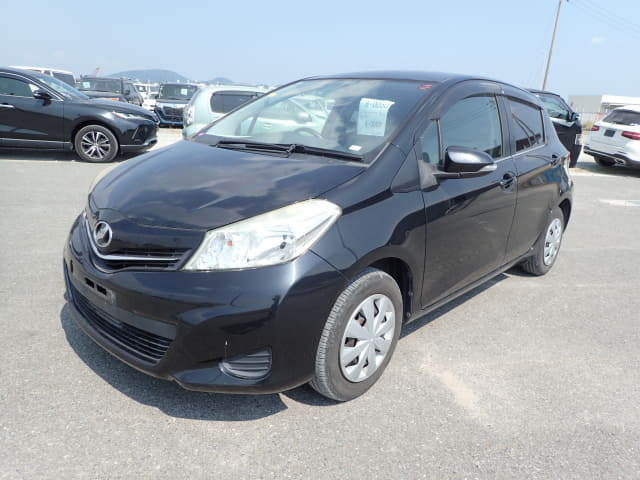 2011 TOYOTA Vitz