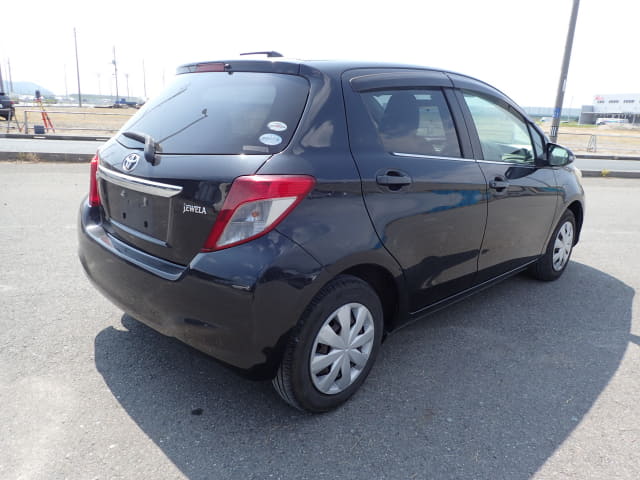 TOYOTA Vitz thumbnail 5