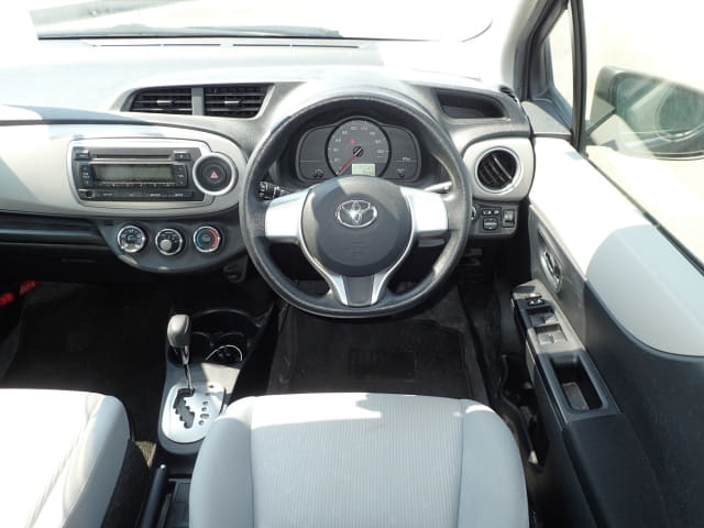TOYOTA Vitz thumbnail 31