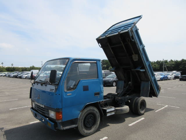 MITSUBISHI Canter