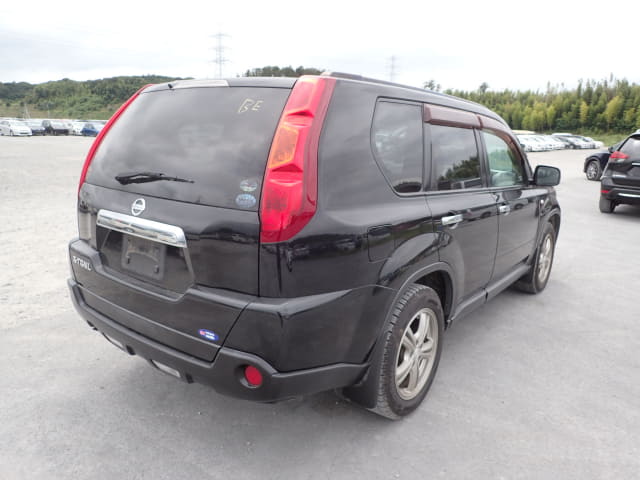 NISSAN X-Trail thumbnail 5