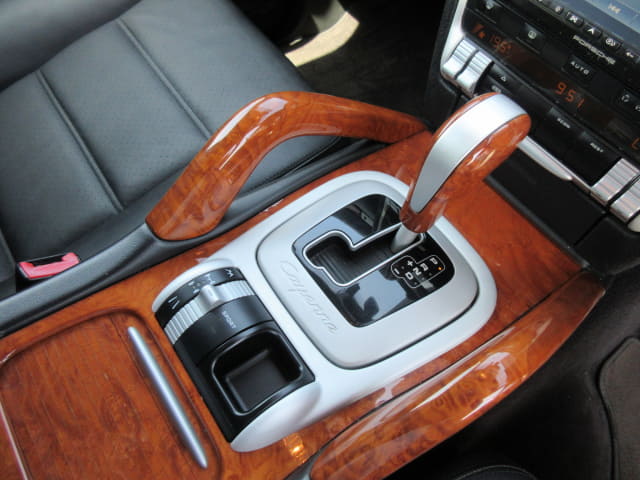 Porsche Cayenne thumbnail 36