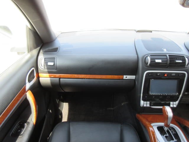 Porsche Cayenne thumbnail 32