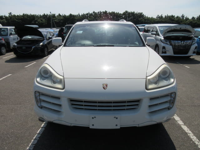 Porsche Cayenne thumbnail 8
