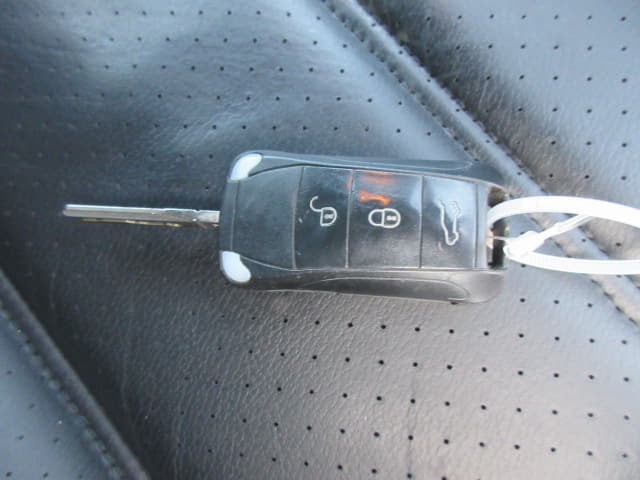 Porsche Cayenne thumbnail 37
