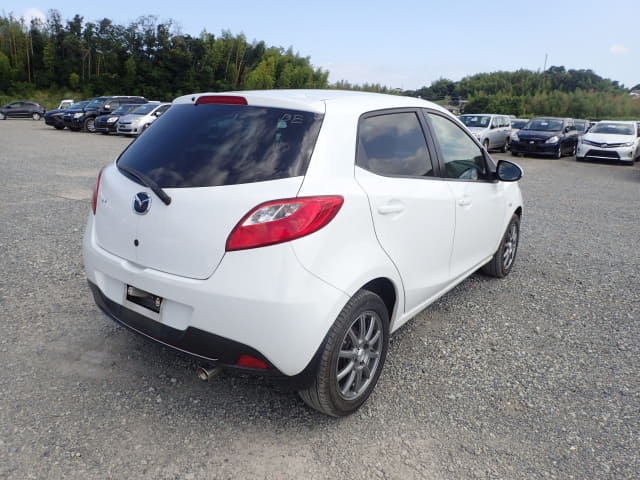 MAZDA Demio thumbnail 5