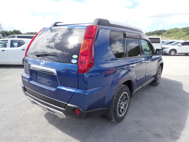 NISSAN X-Trail thumbnail 5