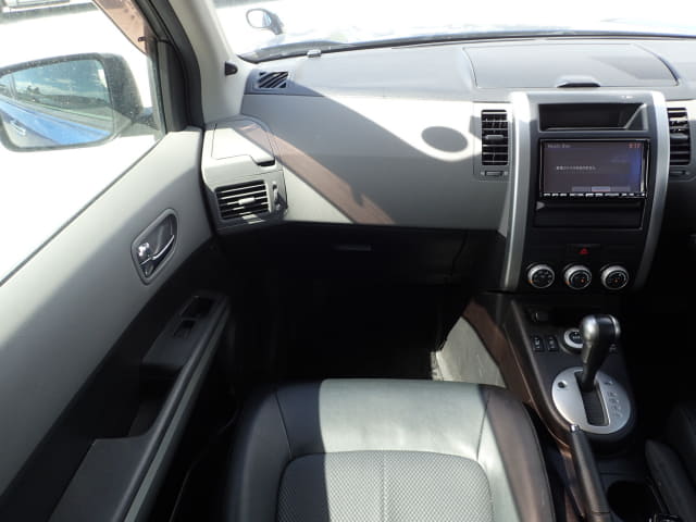 NISSAN X-Trail thumbnail 33