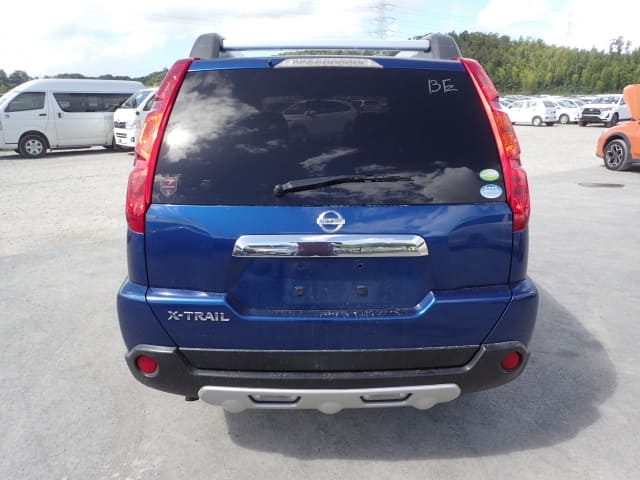 NISSAN X-Trail thumbnail 4