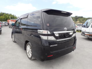 2011 TOYOTA Vellfire