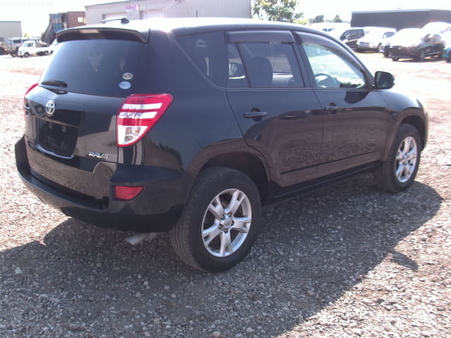 TOYOTA RAV4 thumbnail 5