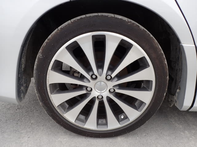 TOYOTA Voxy thumbnail 11