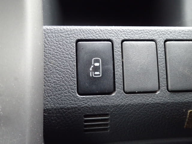 TOYOTA Voxy thumbnail 43