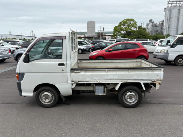 DAIHATSU Hijet Truck thumbnail 2