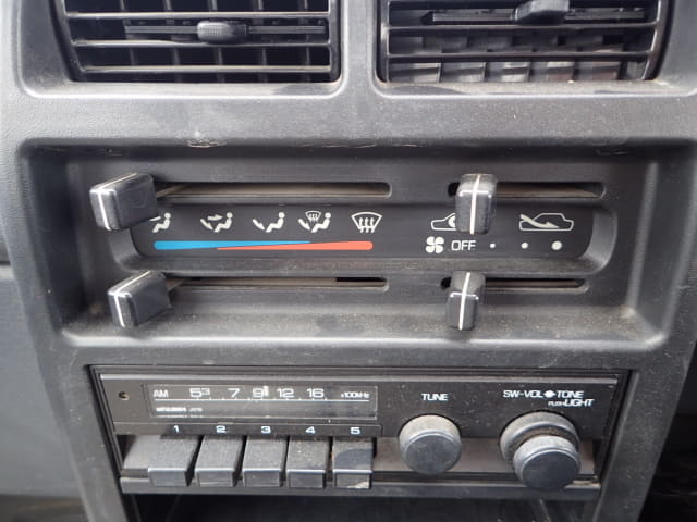 MITSUBISHI Minicab Truck thumbnail 29