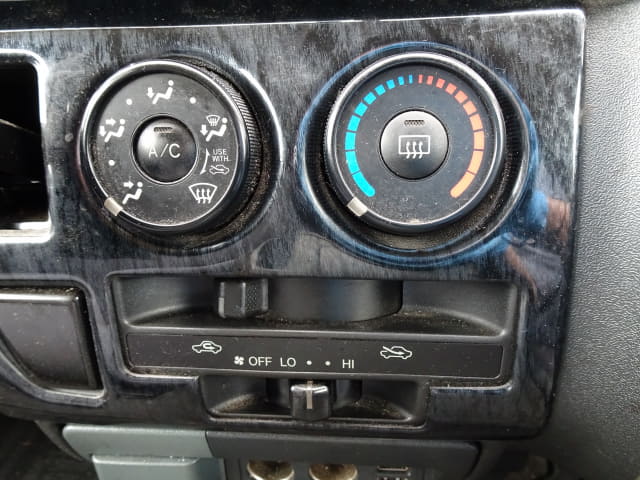 TOYOTA Hiace Van thumbnail 35