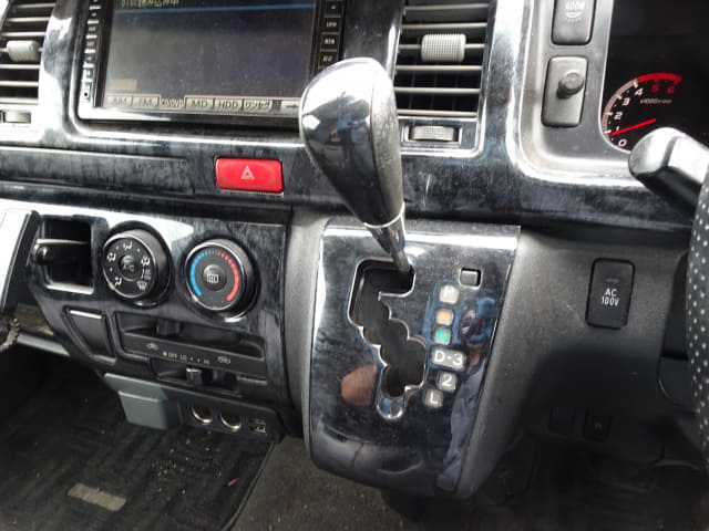 TOYOTA Hiace Van thumbnail 29