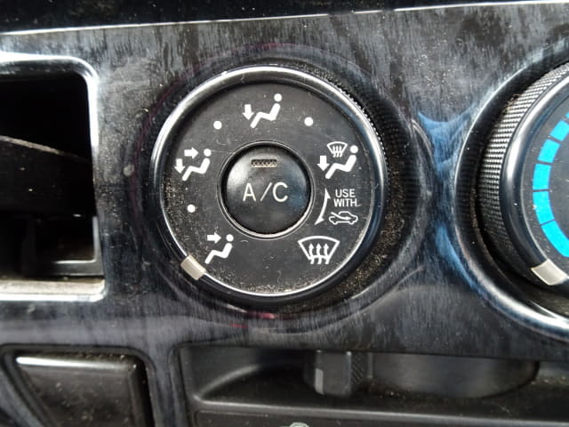 TOYOTA Hiace Van thumbnail 36