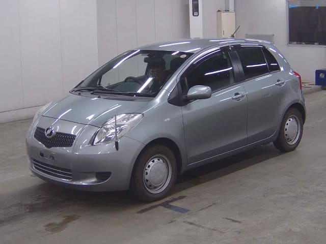 TOYOTA Vitz