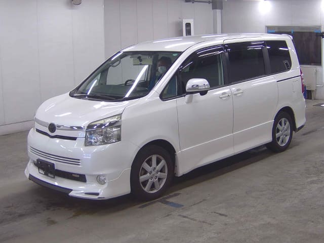 TOYOTA Voxy thumbnail 50